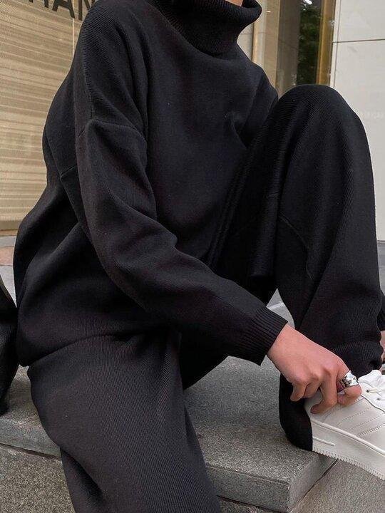 Ava - Knitted solid color loose casual suit