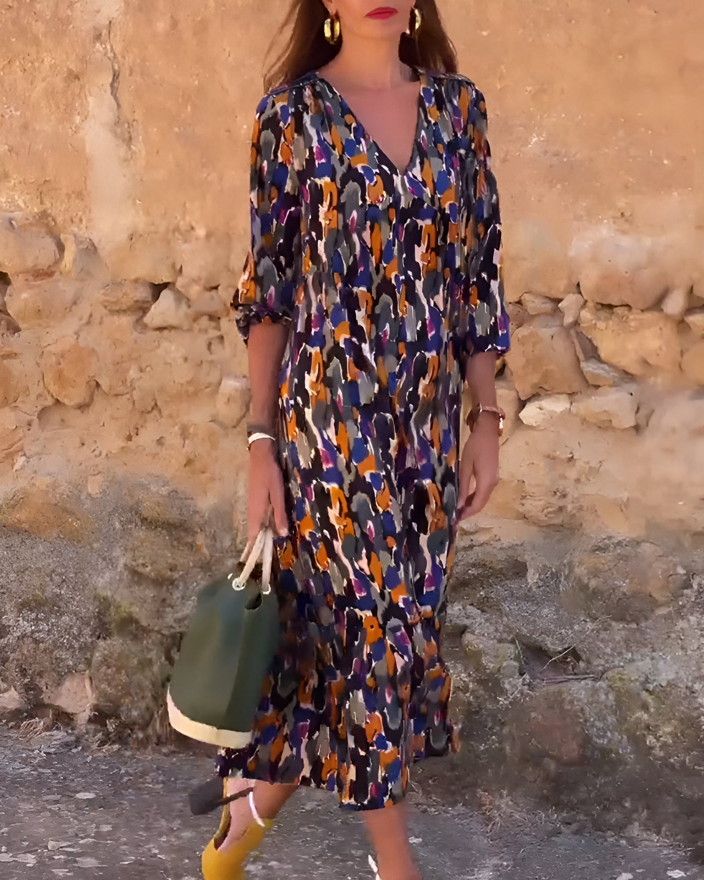 Dana V-Neck Long Dress with Retro Pattern and Elegant Comfort