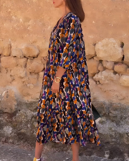 Dana V-Neck Long Dress with Retro Pattern and Elegant Comfort