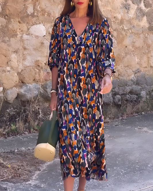 Dana V-Neck Long Dress with Retro Pattern and Elegant Comfort