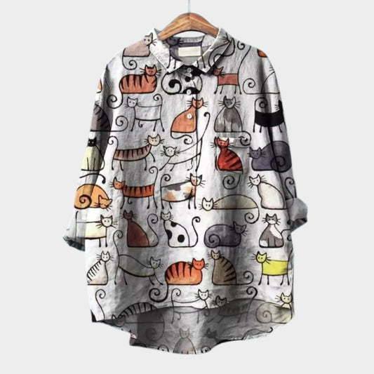 Leah Oversized Blouse with Stylized Cats and Unique Comfort for Every Day
