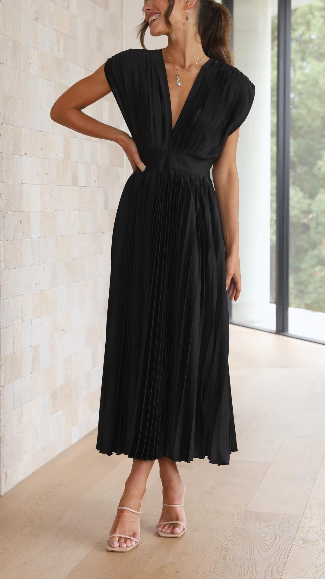 Nova Elegant Pleated Midi Dress