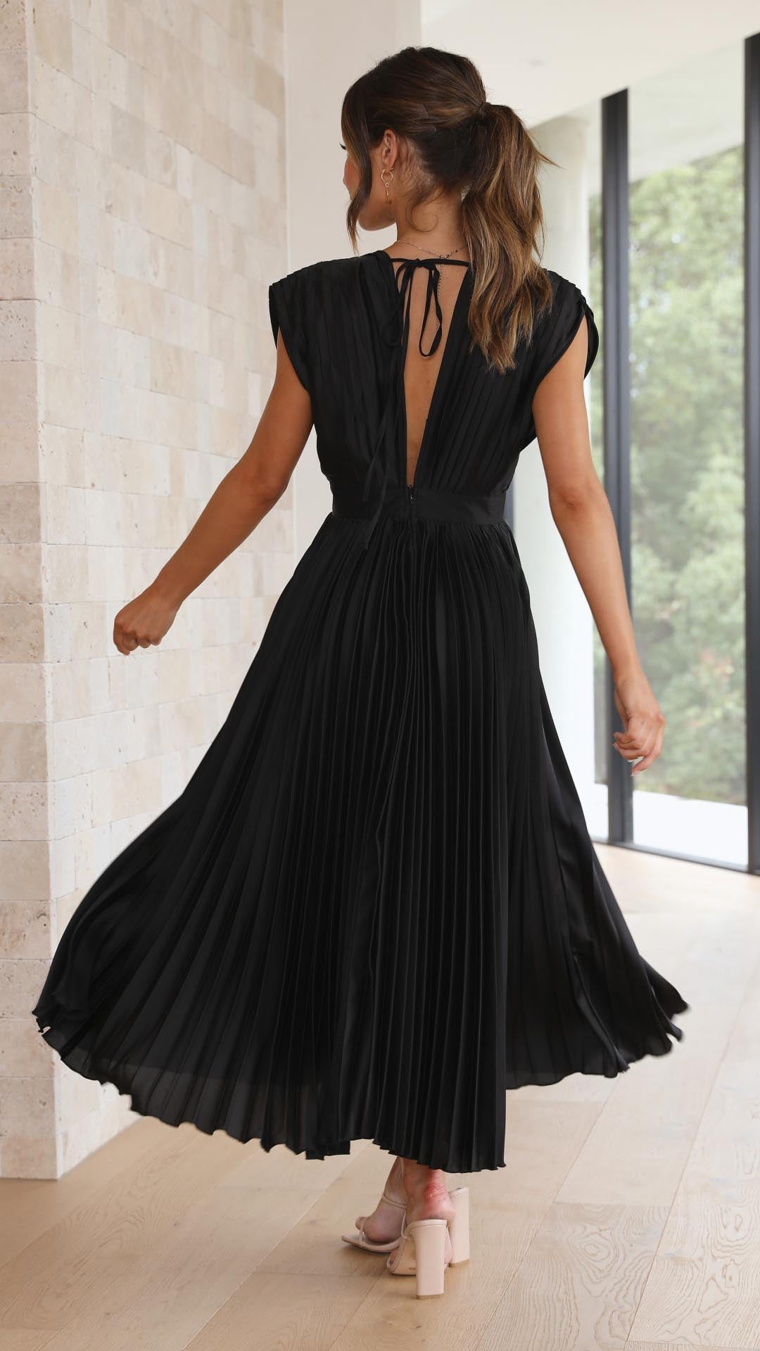 Nova Elegant Pleated Midi Dress
