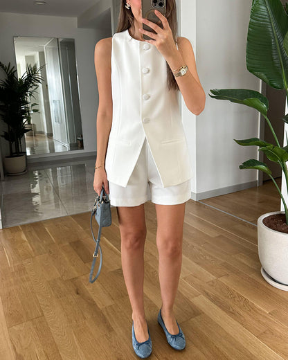 Lauren Chic Summer Suit