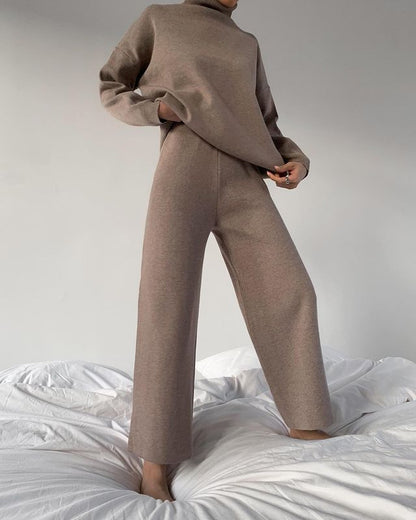 Ava - Knitted solid color loose casual suit