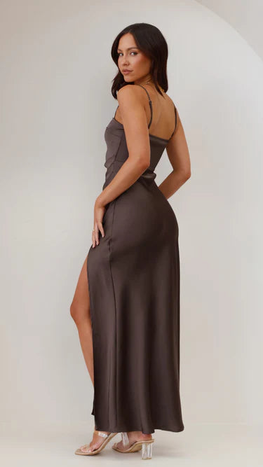 Lucy Elegant Maxi Dress