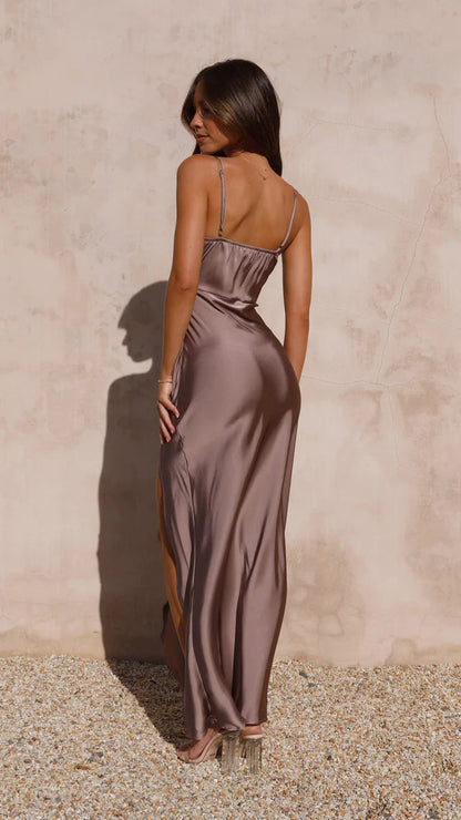 Lucy Elegant Maxi Dress